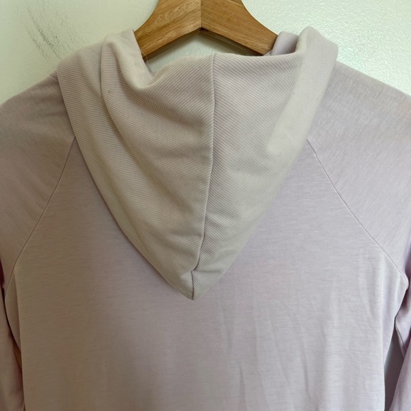Athleta NWOT Essence Hooded Tunic Pink Thumb Holes And Hood - Picture 8 of 8